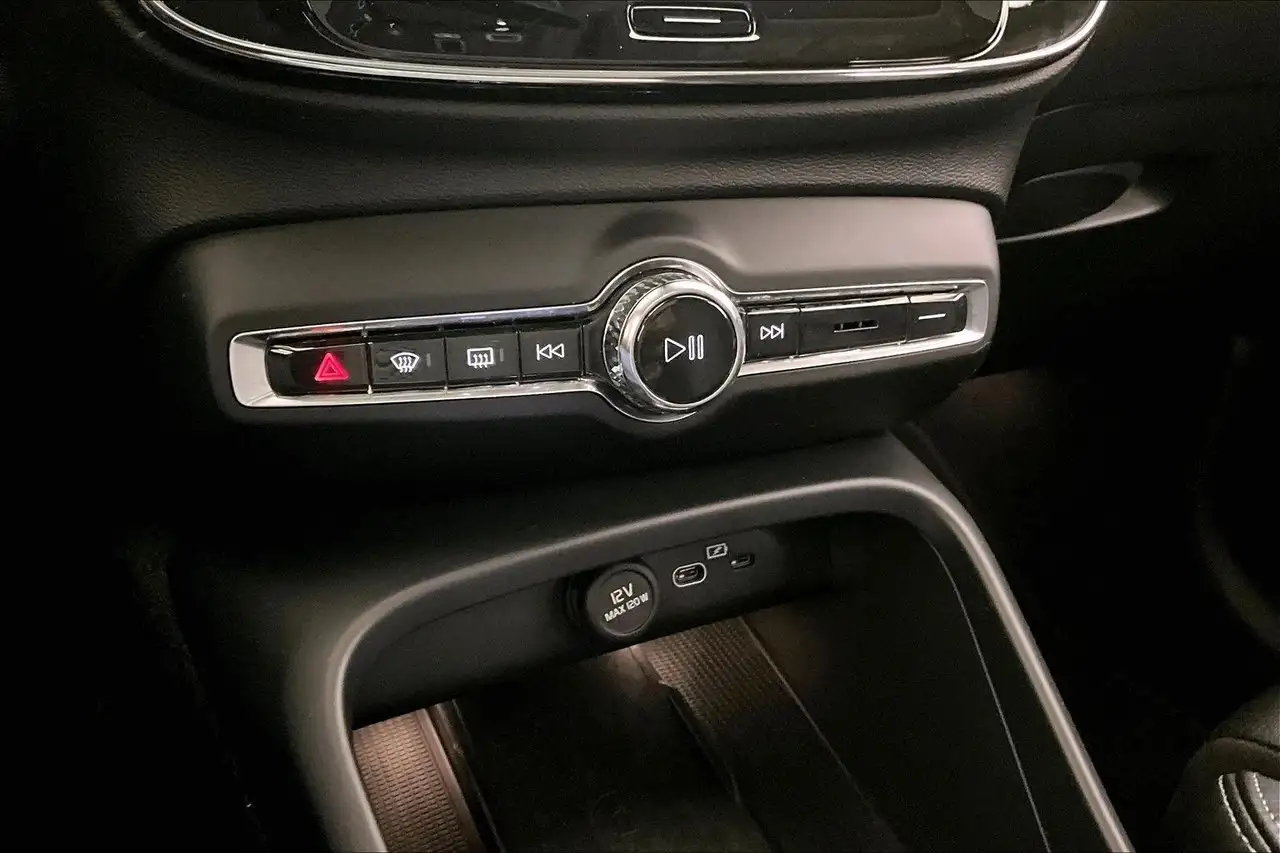 Volvo XC40 снимка Volvo XC40