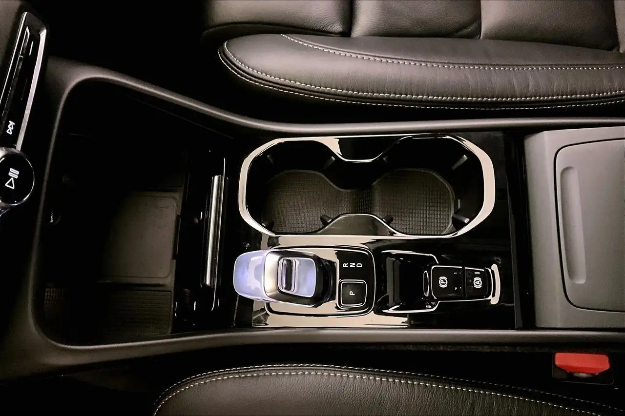 Volvo XC40 снимка Volvo XC40