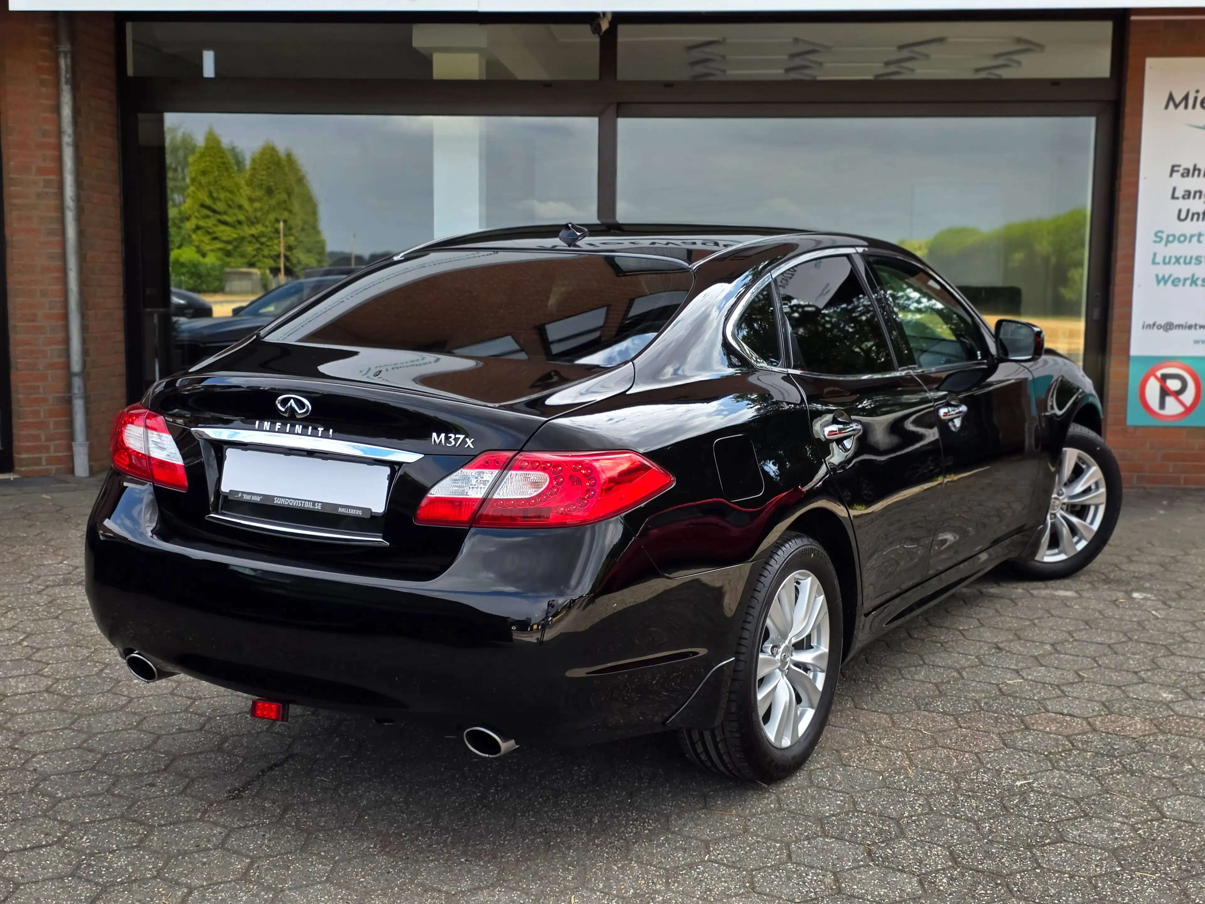 Infiniti M37 M37 GT — photo 10