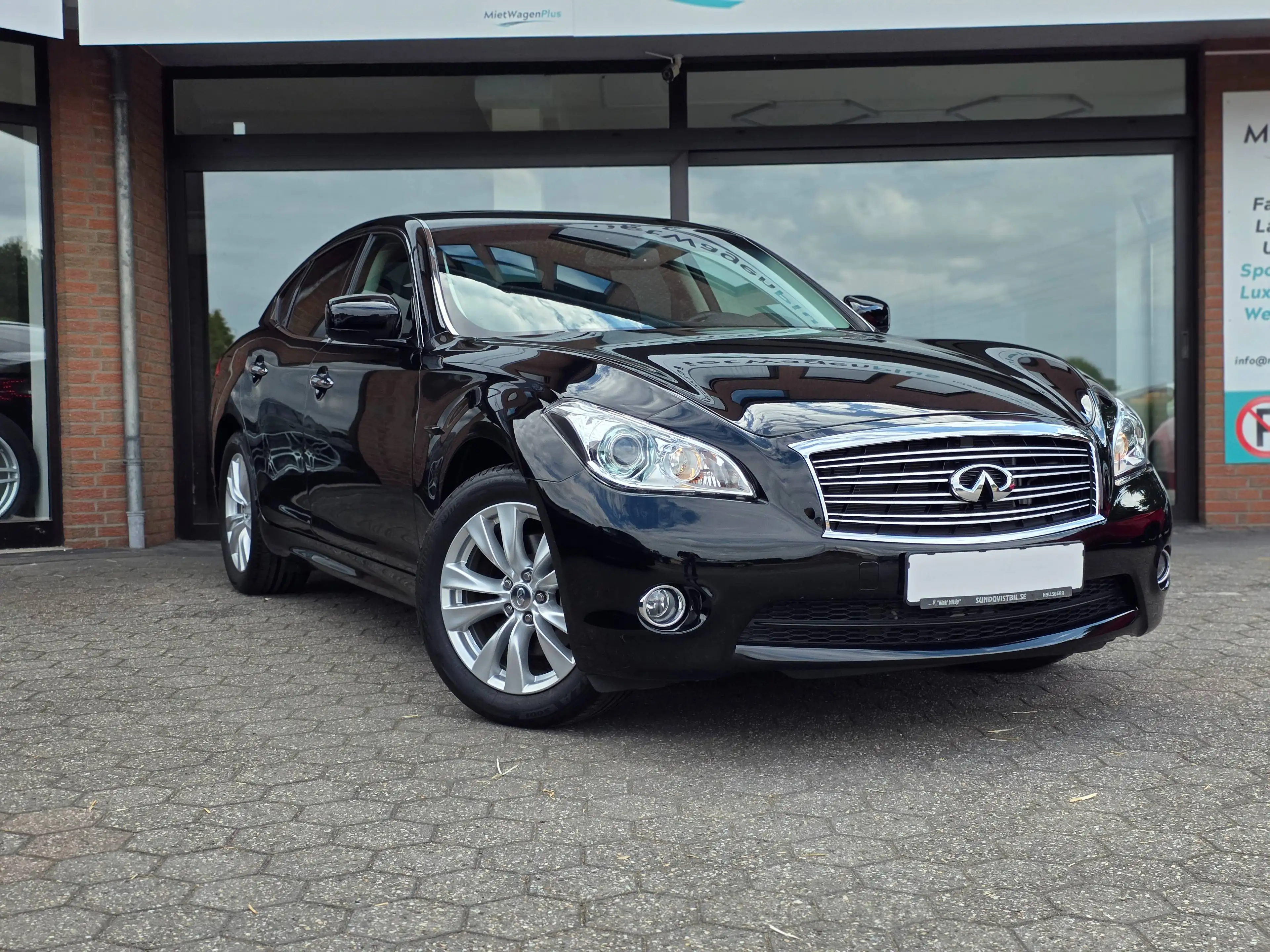 Infiniti M37 M37 GT