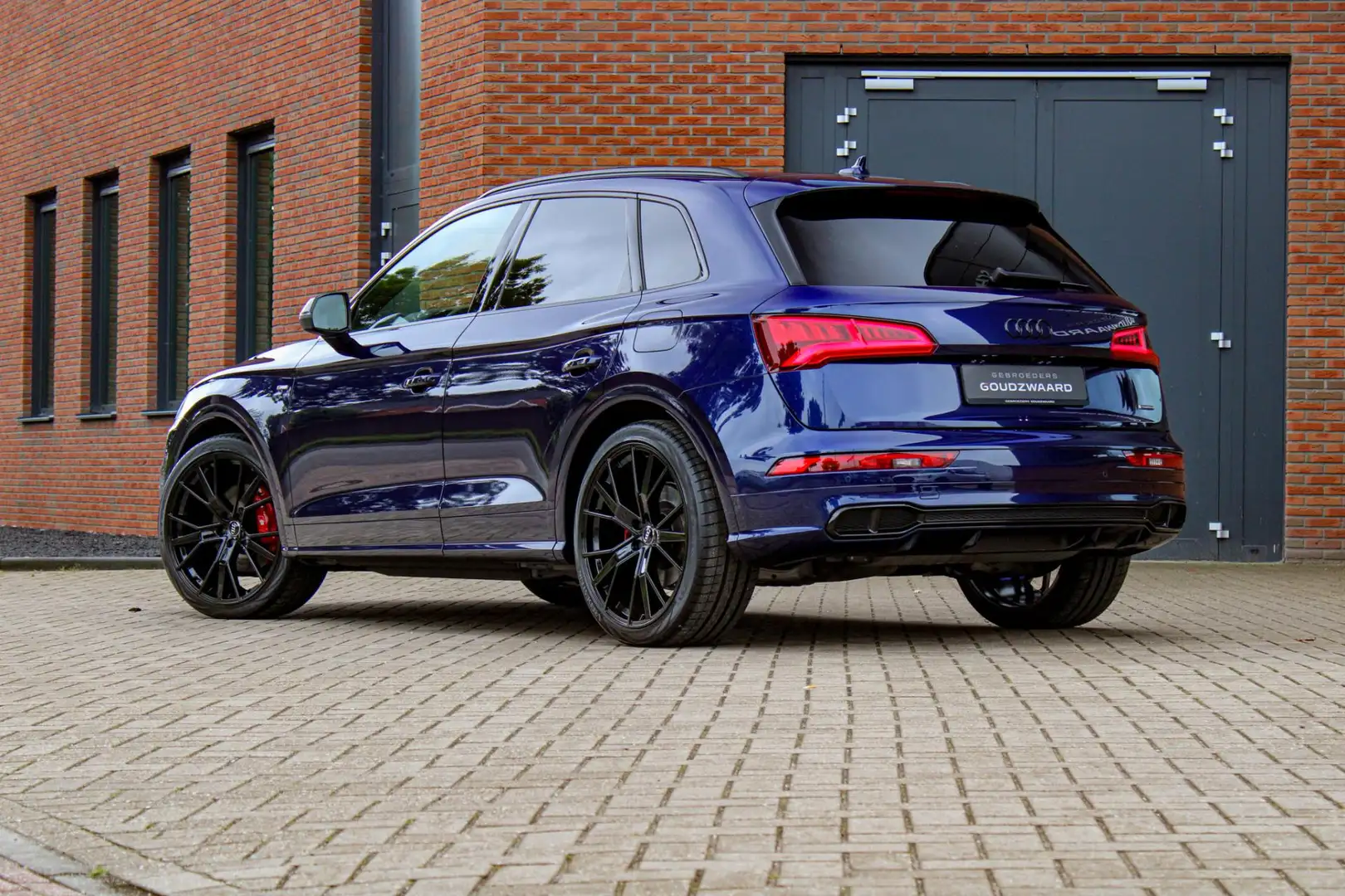 Audi Q5 55 TFSI e quattro Competition | Pano | Luchtvering Blauw - 2