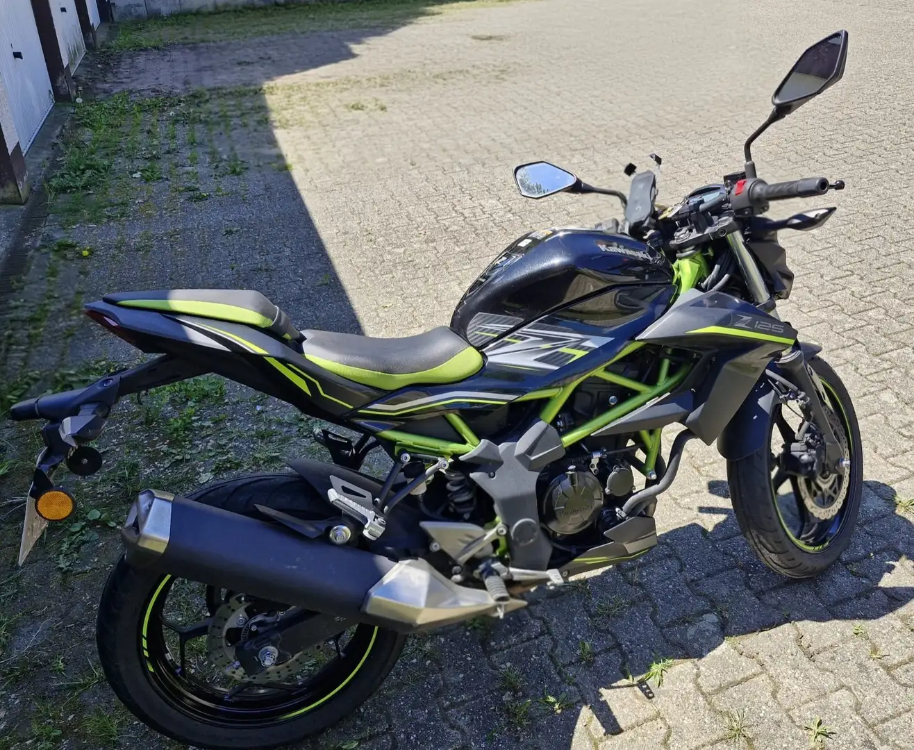 Kawasaki Z 125 Grün - 2