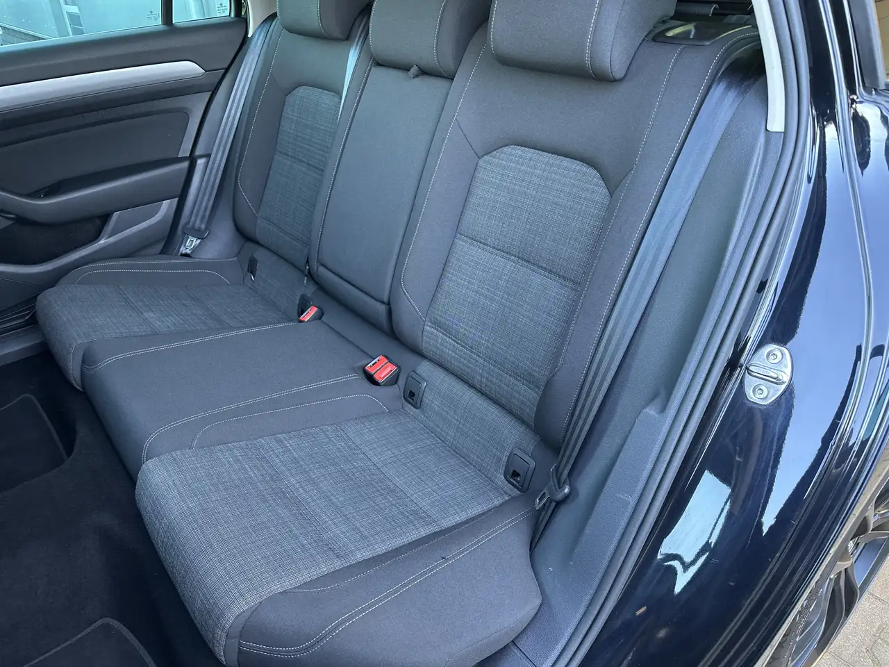 Volkswagen Passat Variant 2.0 TDI DSG Business NAV+LED+KAM 9