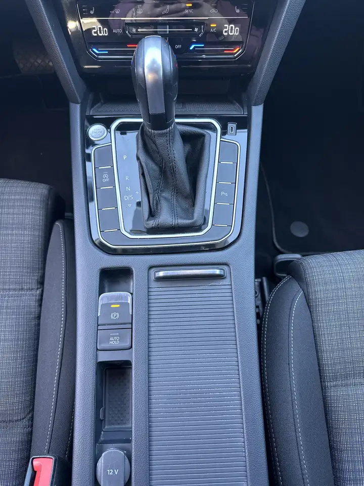 Volkswagen Passat Variant 2.0 TDI DSG Business NAV+LED+KAM 12