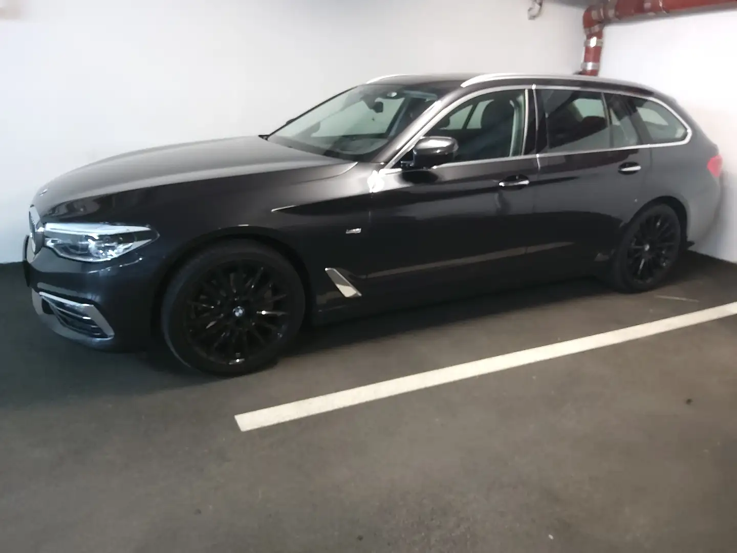 BMW 520 520d Touring Aut. Grau - 2