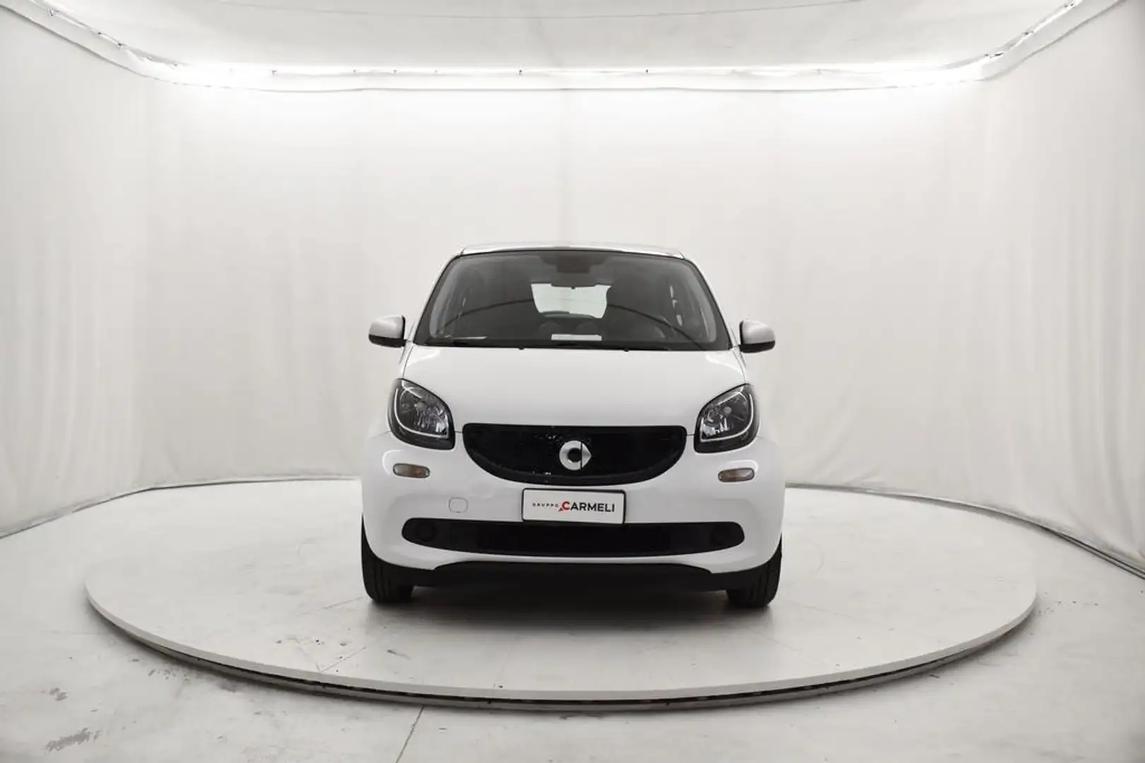 smart forFour 1.0 Youngster 71cv twinamic Bílá - 2