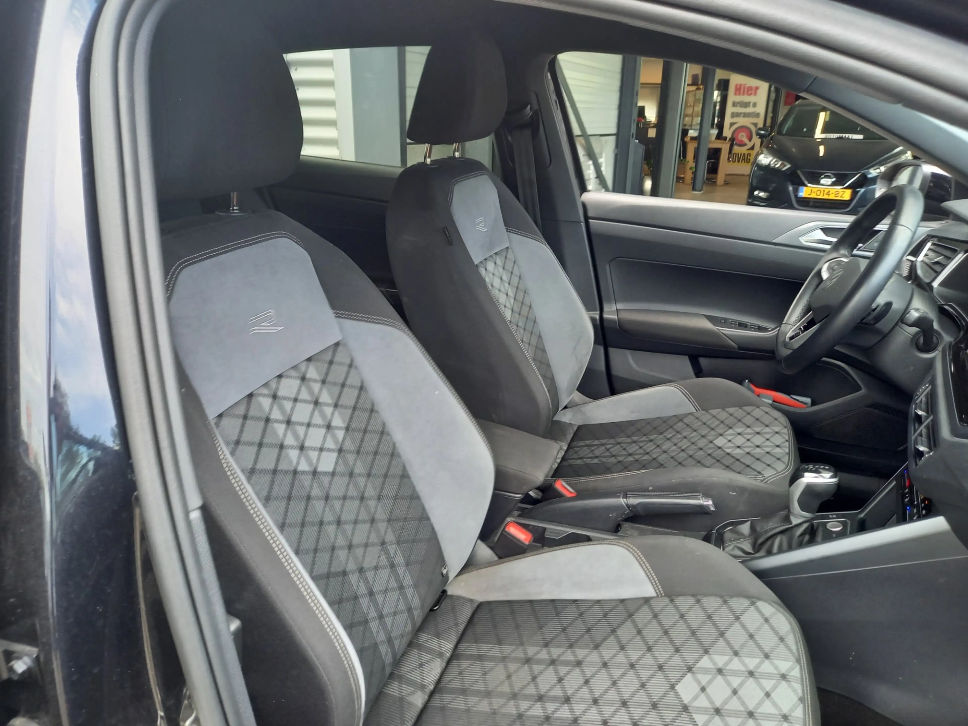 Volkswagen Taigo 1.0 TSI R-Line DSG - CAMERA - PDC V/A - STOELVERW — photo 13