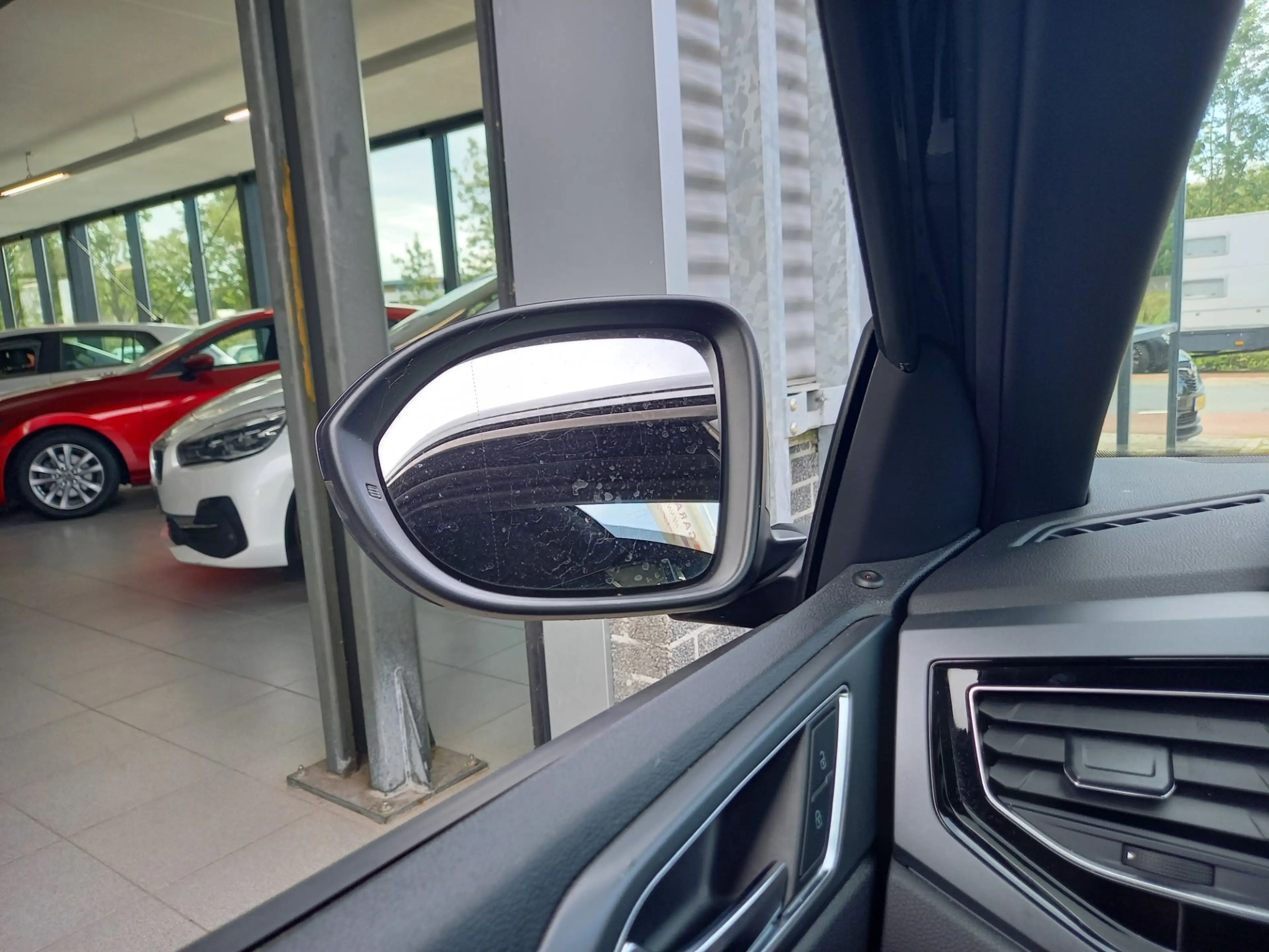 Volkswagen Taigo 1.0 TSI R-Line DSG - CAMERA - PDC V/A - STOELVERW — photo 35