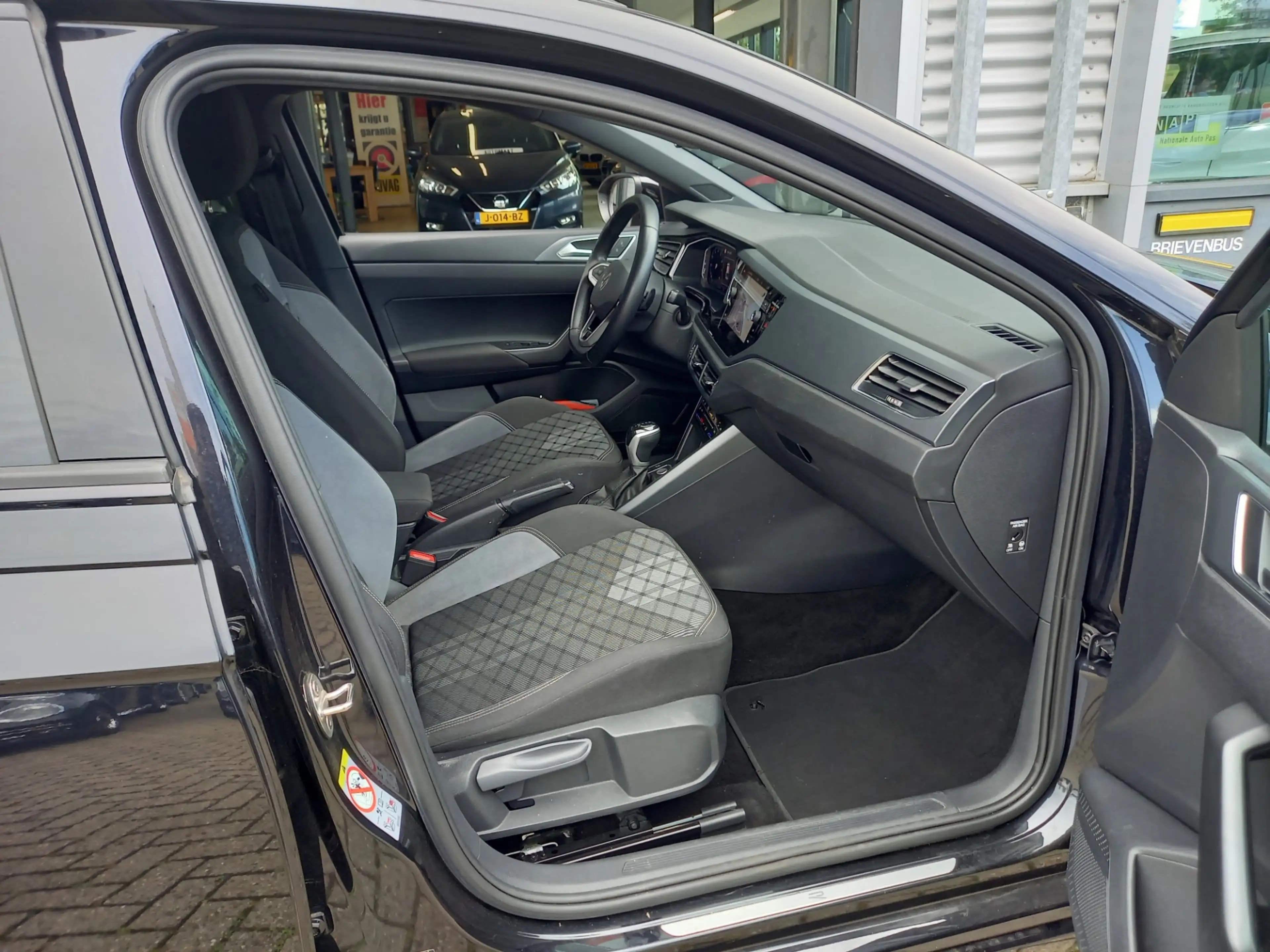 Volkswagen Taigo 1.0 TSI R-Line DSG - CAMERA - PDC V/A - STOELVERW — photo 12