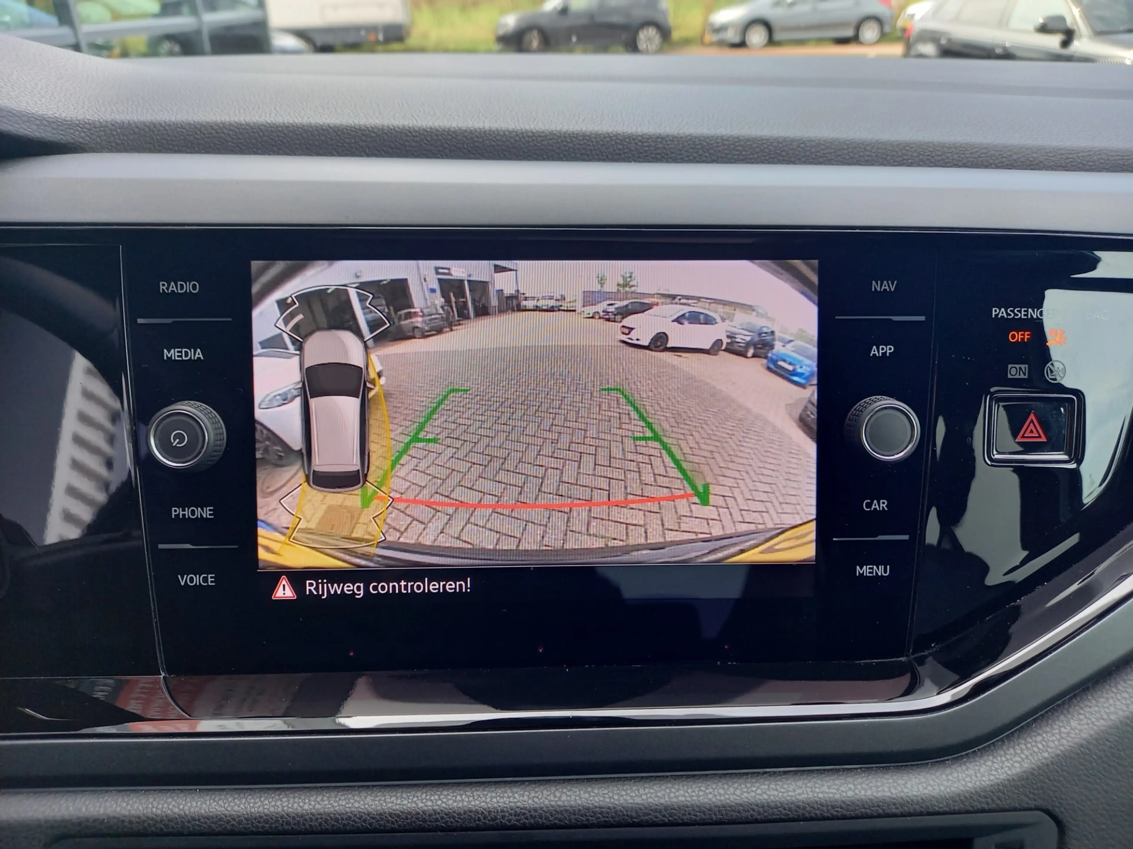 Volkswagen Taigo 1.0 TSI R-Line DSG - CAMERA - PDC V/A - STOELVERW — photo 37
