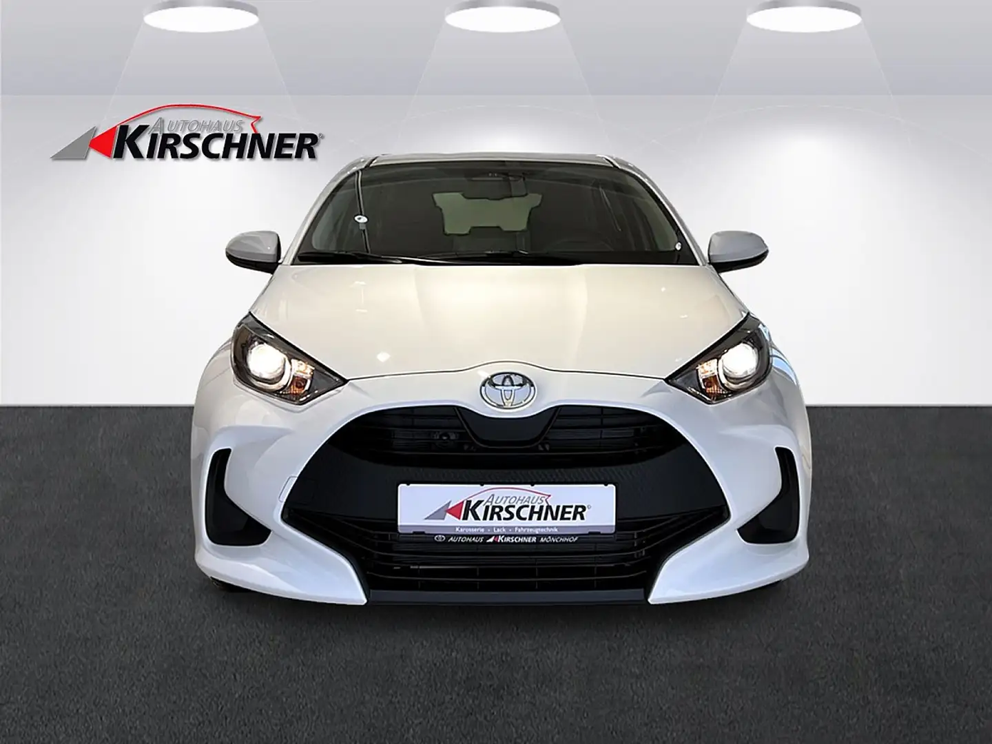 Toyota Yaris 1,5 VVT-i Hybrid City Weiß - 2