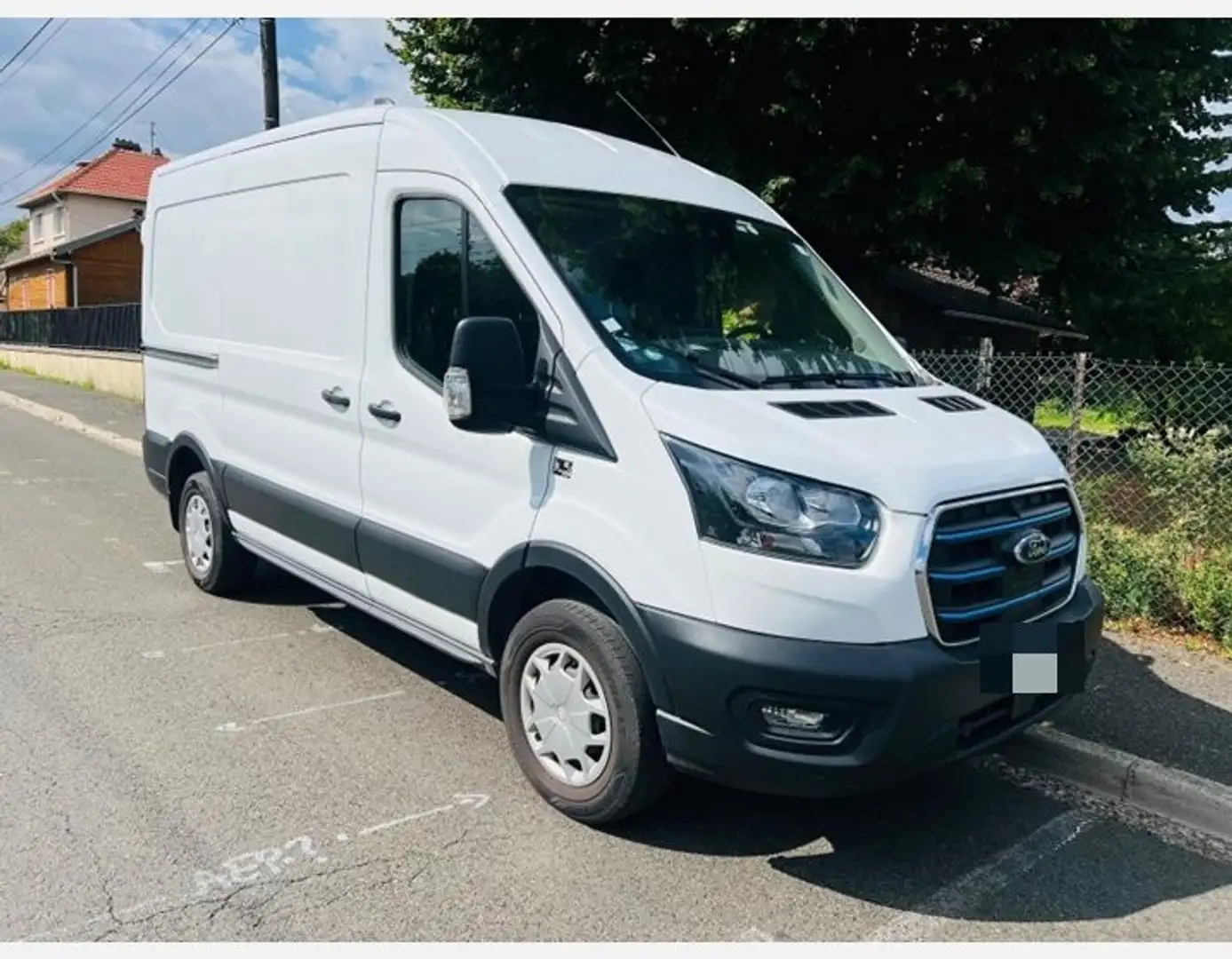 Ford Transit PE 350 L2H2 198 KW BATTERIE 75/68 KWH TREND BUS 24083¤ HT**TVA**EN STOCK** Weiß - 2