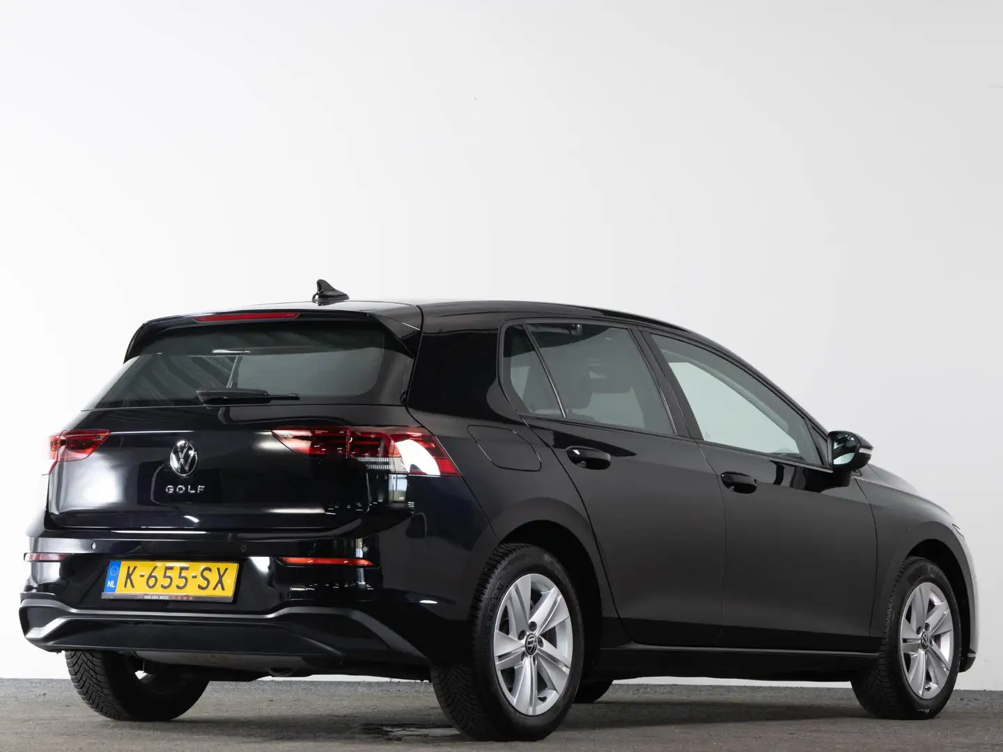 Volkswagen Golf Life 1.0 TSI 110pk | Afneembare trekhaak | Navigat Noir - 2