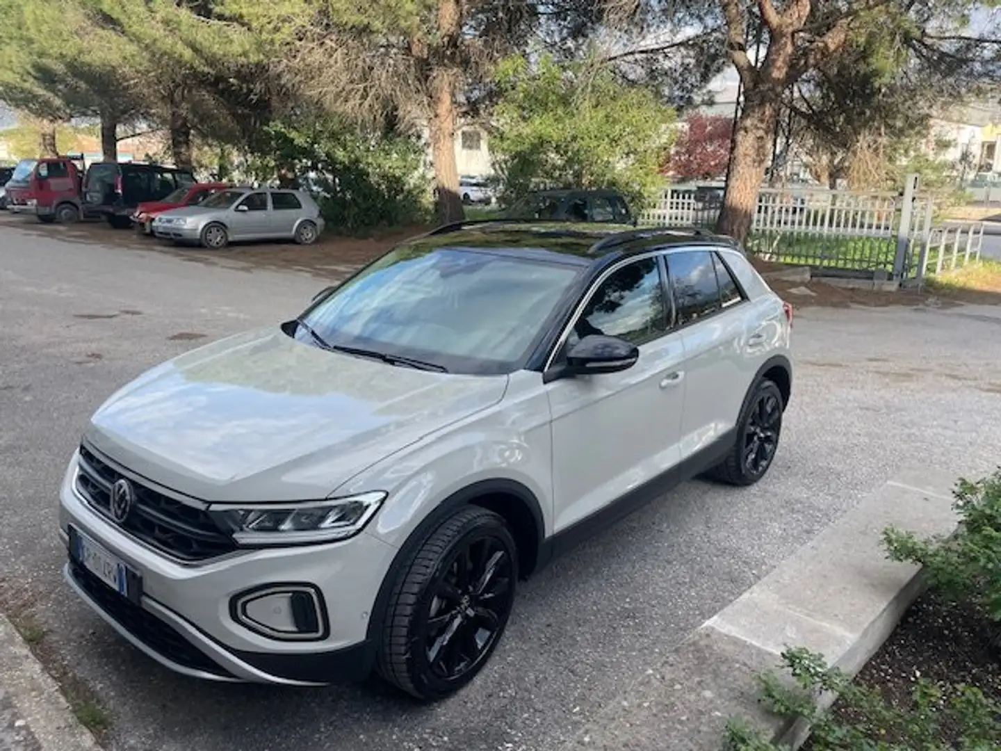 Volkswagen T-Roc T-Roc 1.5 tsi Sport dsg Bej - 1