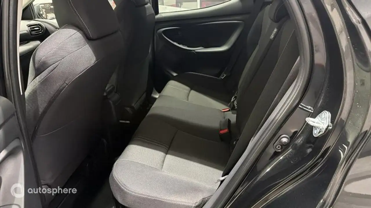 Toyota Yaris Yaris — photo 13