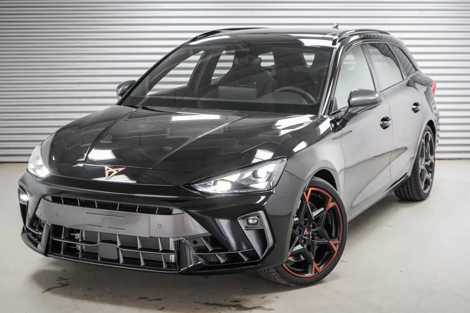 CUPRA Leon Sportstourer ST 2,0 TSI DSG 4Drive VZ Kombi - L... Schwarz - 1