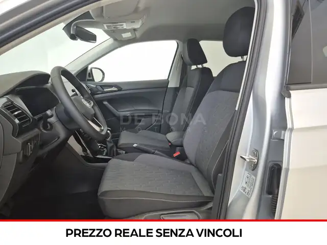 Volkswagen T-Cross view 7