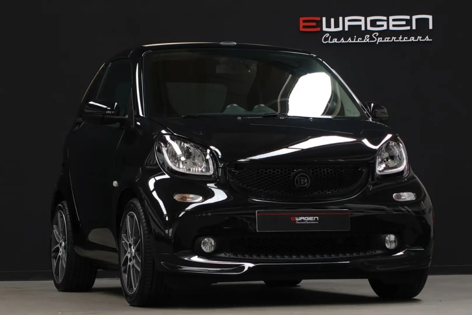 smart forTwo Cabrio 80 Brabus Aut. Zwart - 1