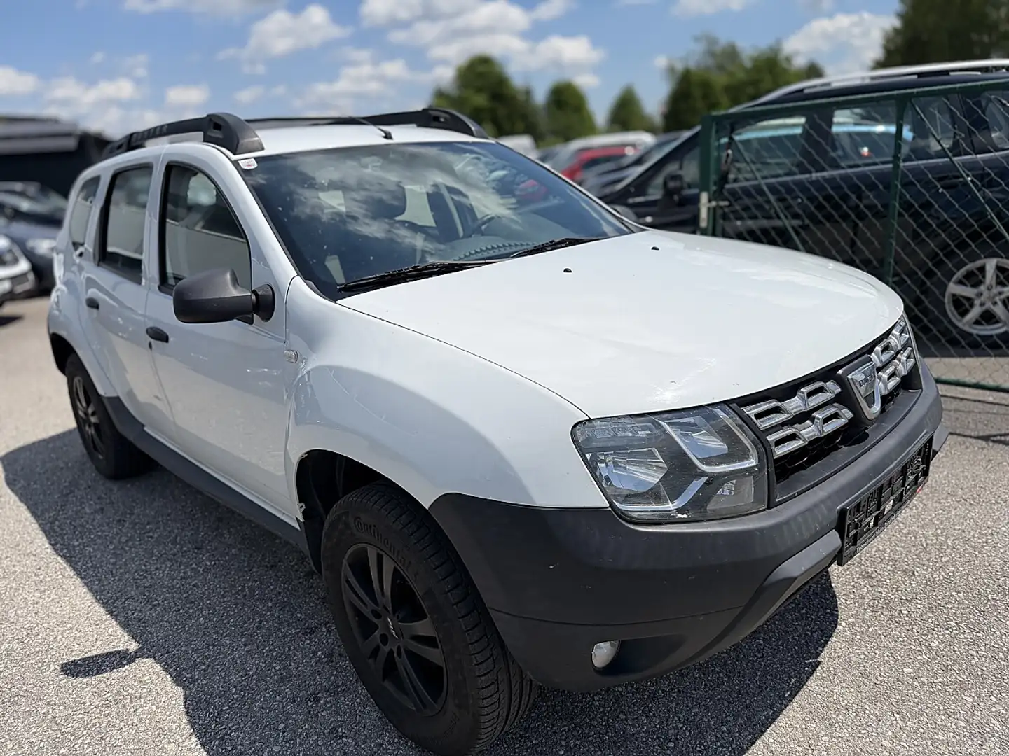 Dacia Duster Weiß - 2