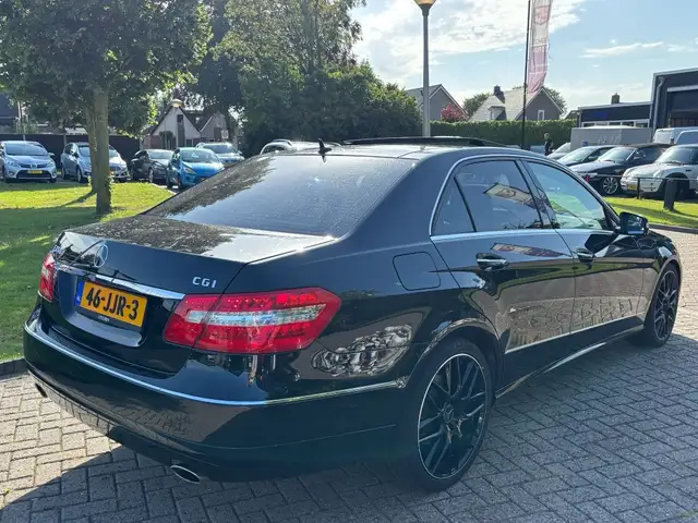 Mercedes-Benz E-Class view 6