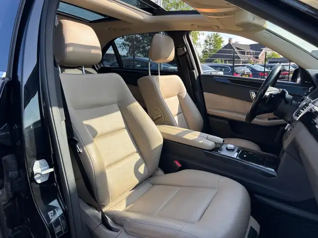 Mercedes-Benz E-Class view 11