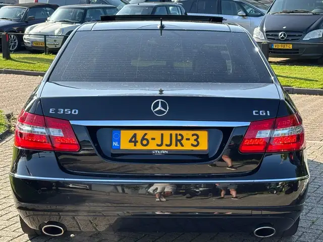 Mercedes-Benz E-Class view 8
