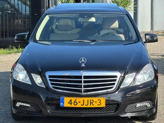 Mercedes-Benz E-Class view 2