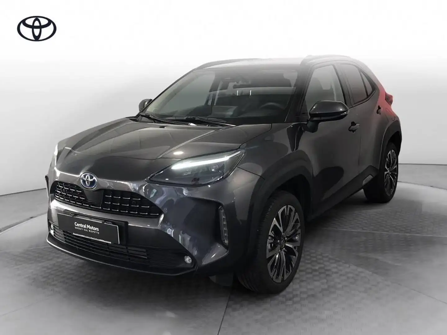 Toyota Yaris Cross 1.5h Lounge fwd 116cv e-cvt Grigio - 1
