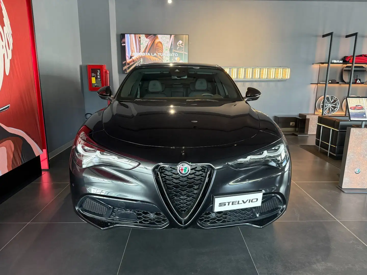 Alfa Romeo Stelvio 2.2 t Competizione rwd 160cv auto KM ZERO Schwarz - 2
