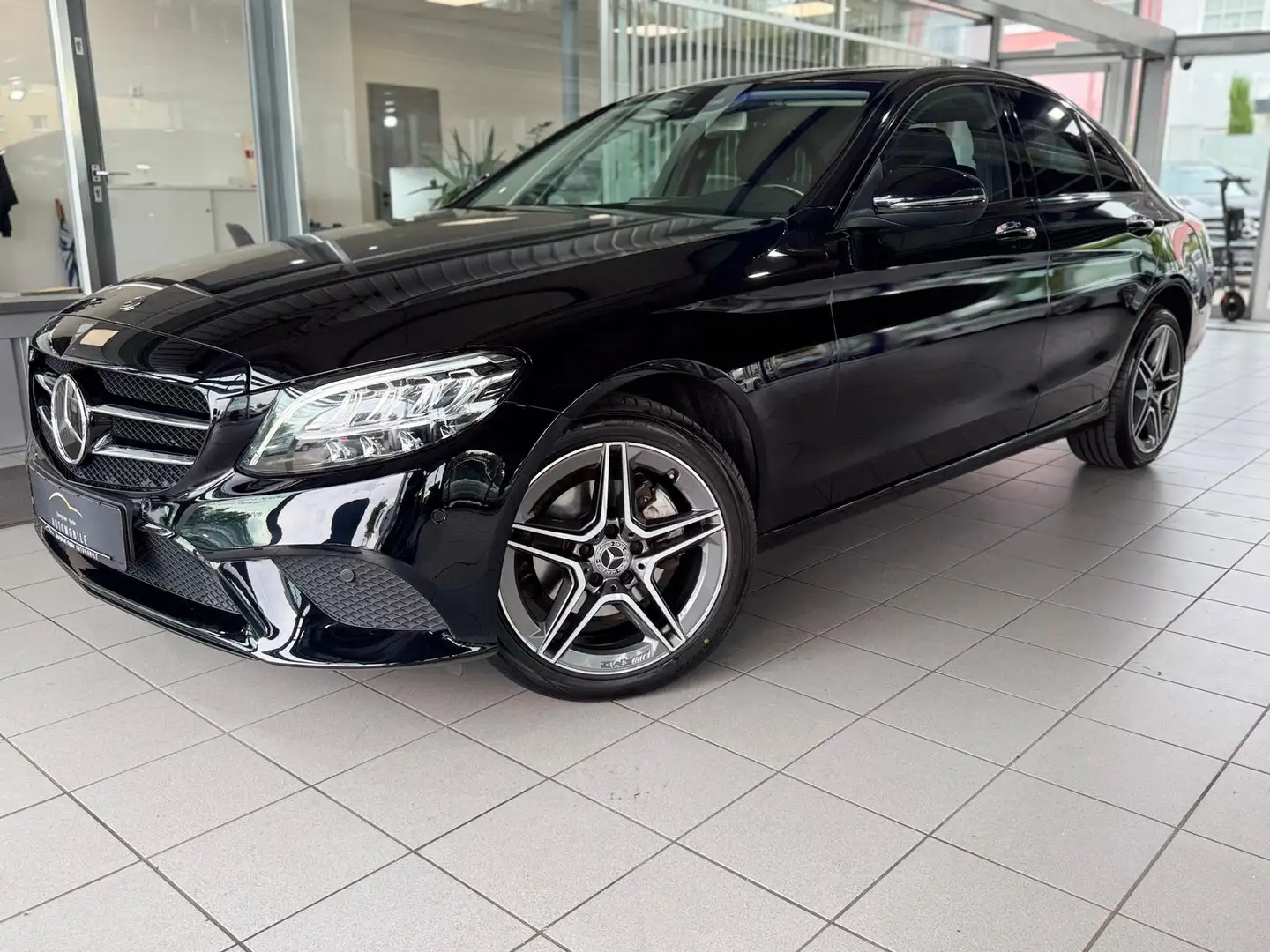 Mercedes-Benz C 200 d 9G-Tronic LED CARPLAY BURMESTER NIGHT PDC Schwarz - 2