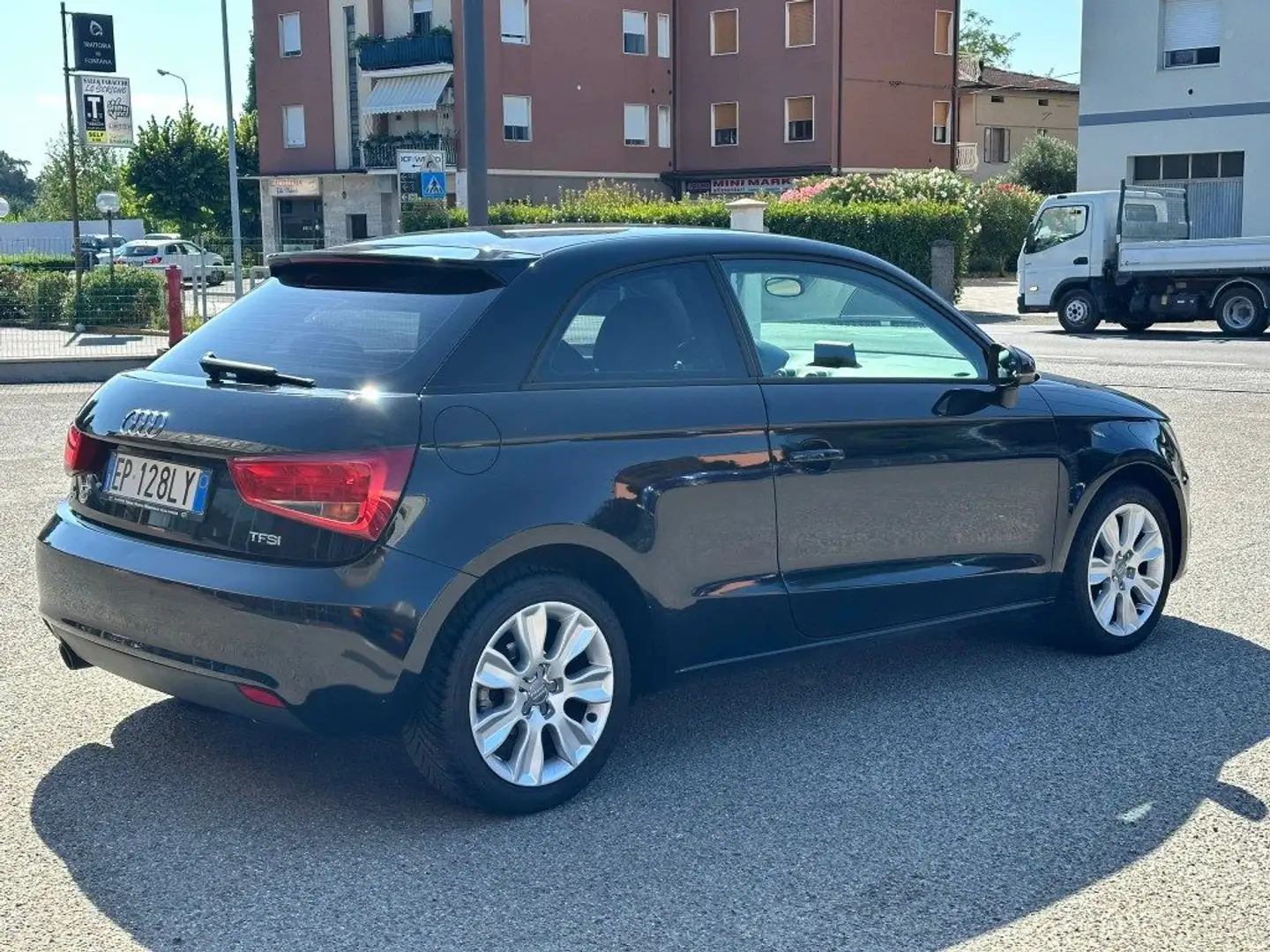 Audi A1 1.2 TFSI Attraction Nero - 2