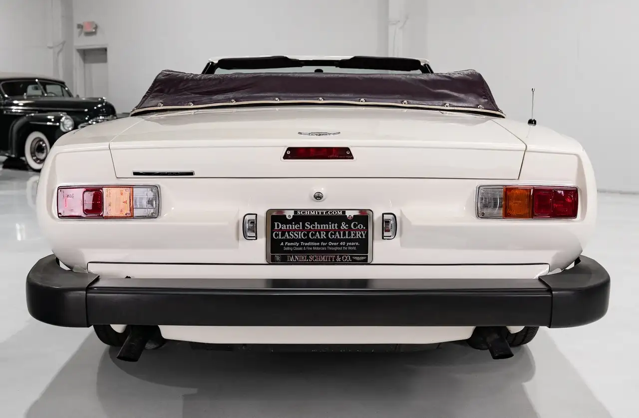 Aston Martin V8 VOLANTE Volante (Convertible), foto 10