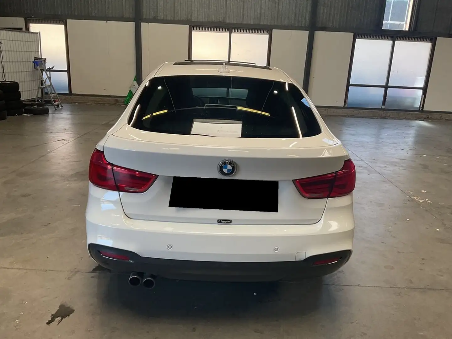 BMW 320 320i GT M Sport Wit - 2