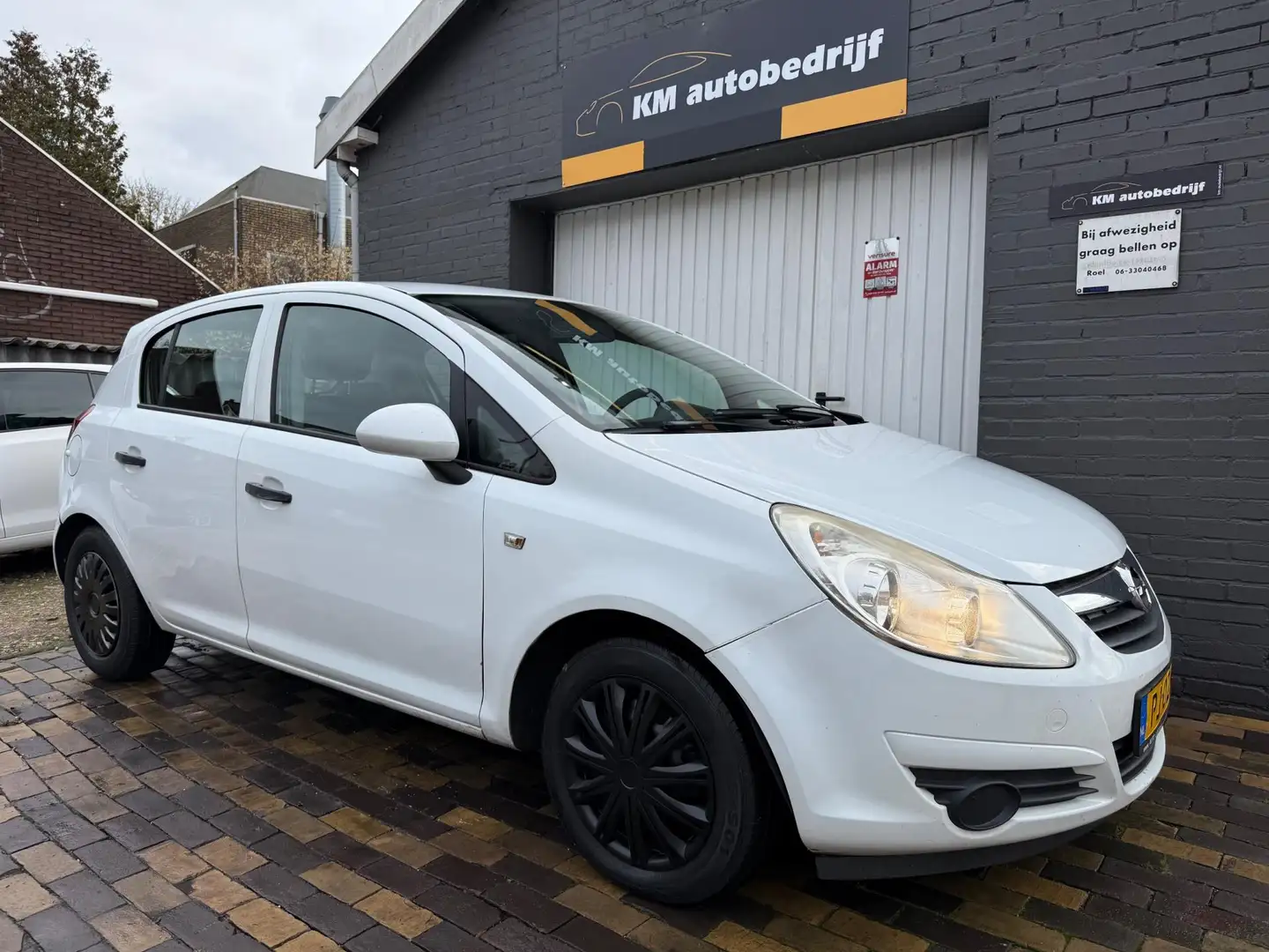 Opel Corsa 1.4-16V Edition Blanc - 2