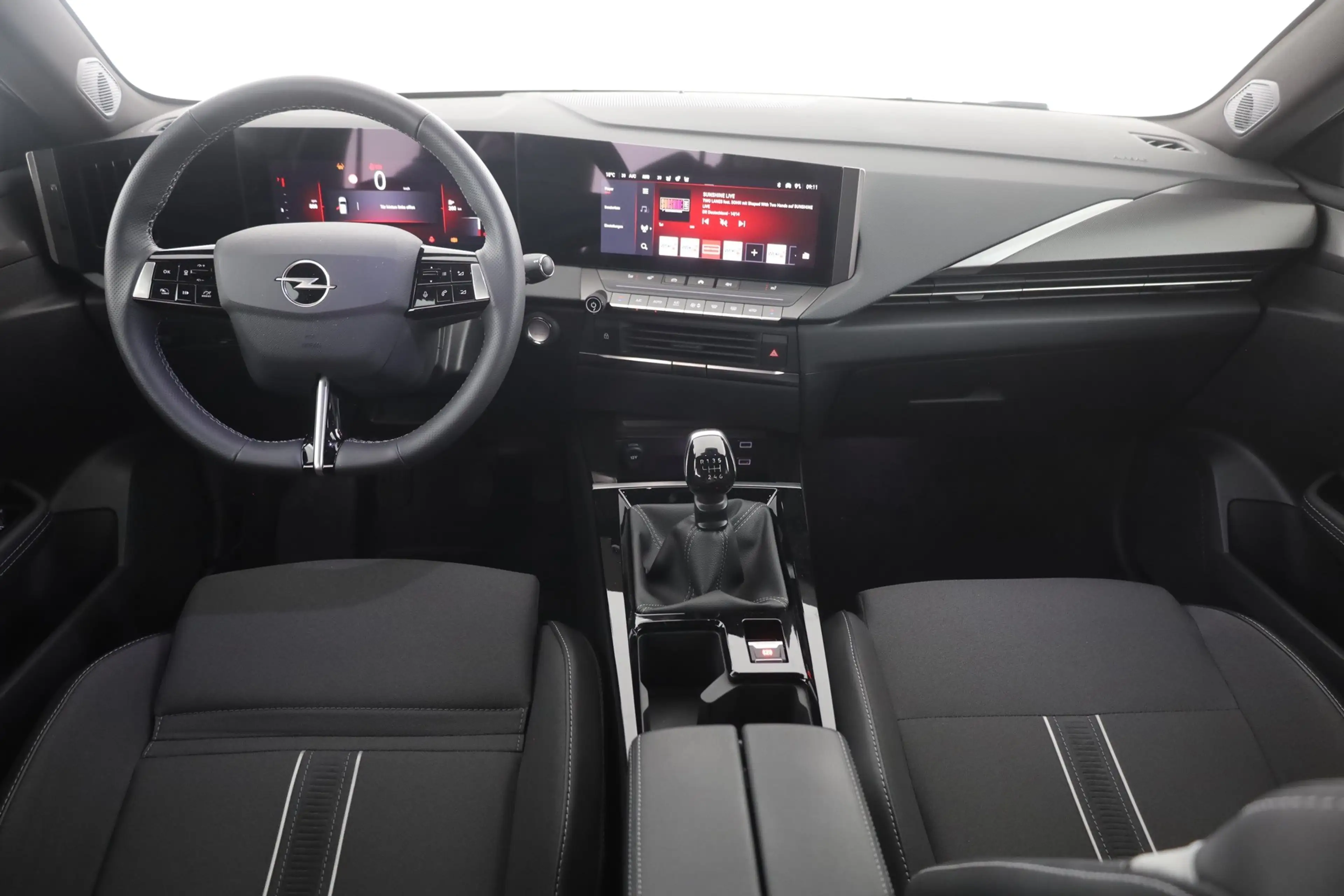 Opel Astra ST GS 1.2 Turbo LED ACC Navi AHK — photo 9