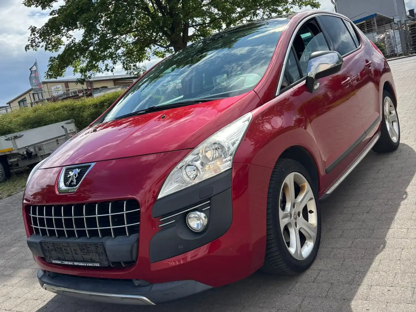 Peugeot 3008 Platinum HDI 50 *TEMPOMAT*HEAD-UP*PDC*ALU*KLIMA* Rouge - 1