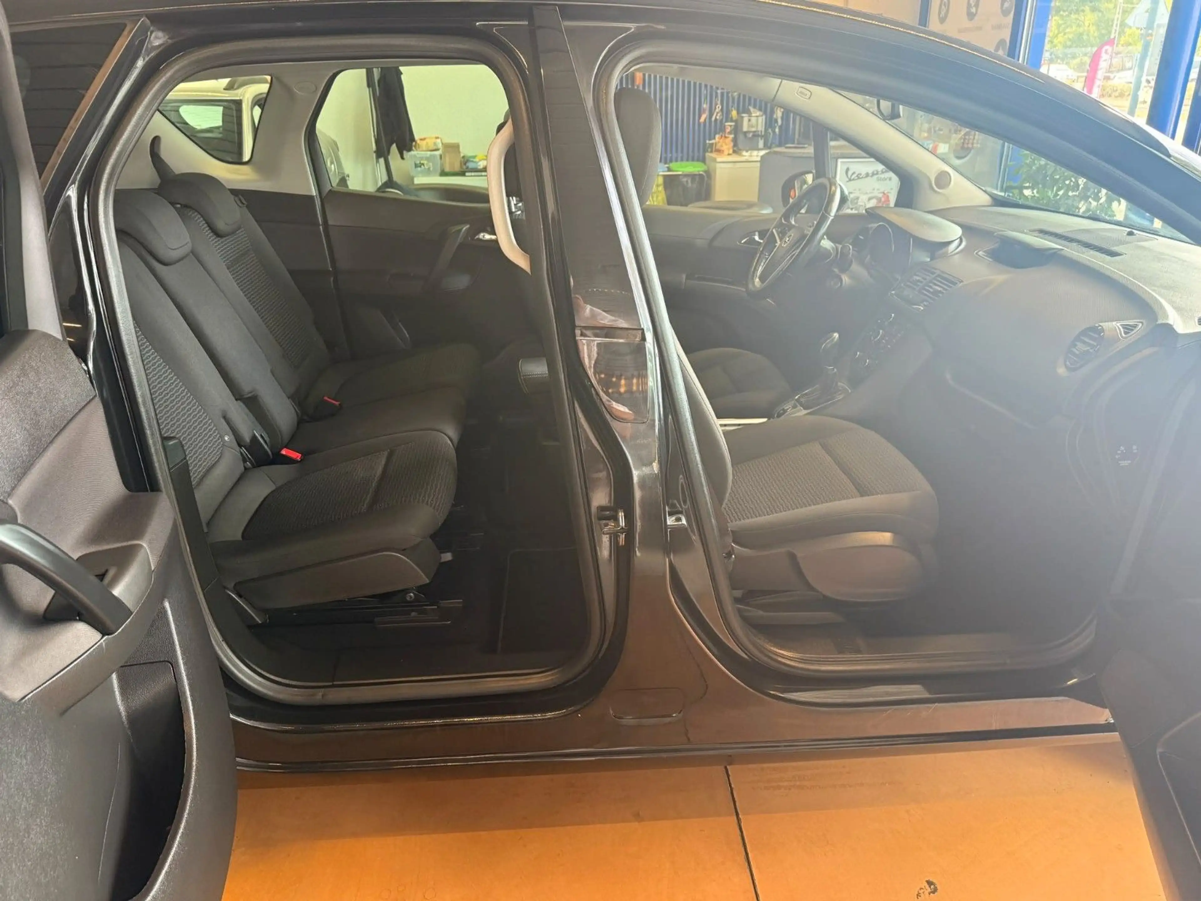 Opel Meriva B Drive Automatik / Sitzhzg / Lenkradhzg — photo 13