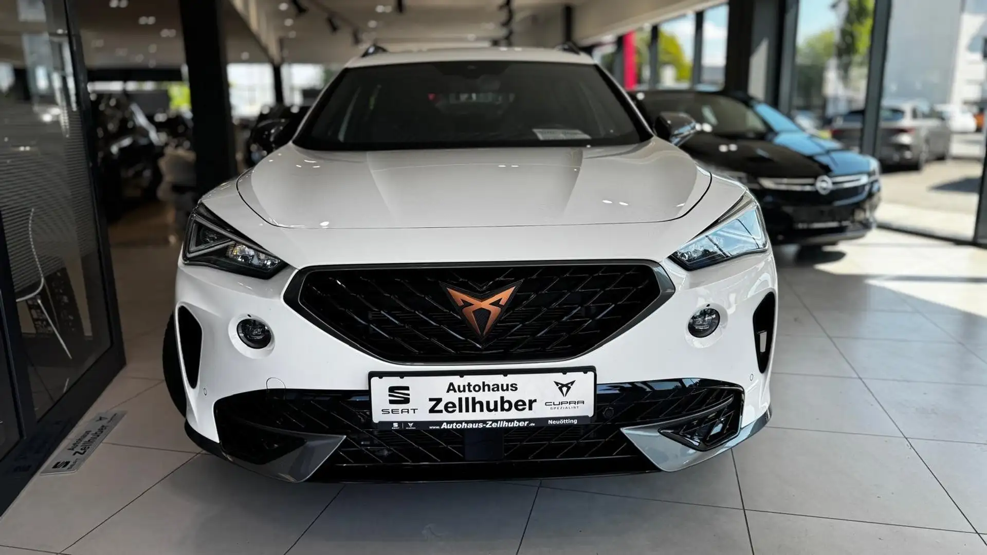 CUPRA Formentor VZ 2.0TSI 4D DSG*ACC*Beats*el.Heck* Weiß - 2