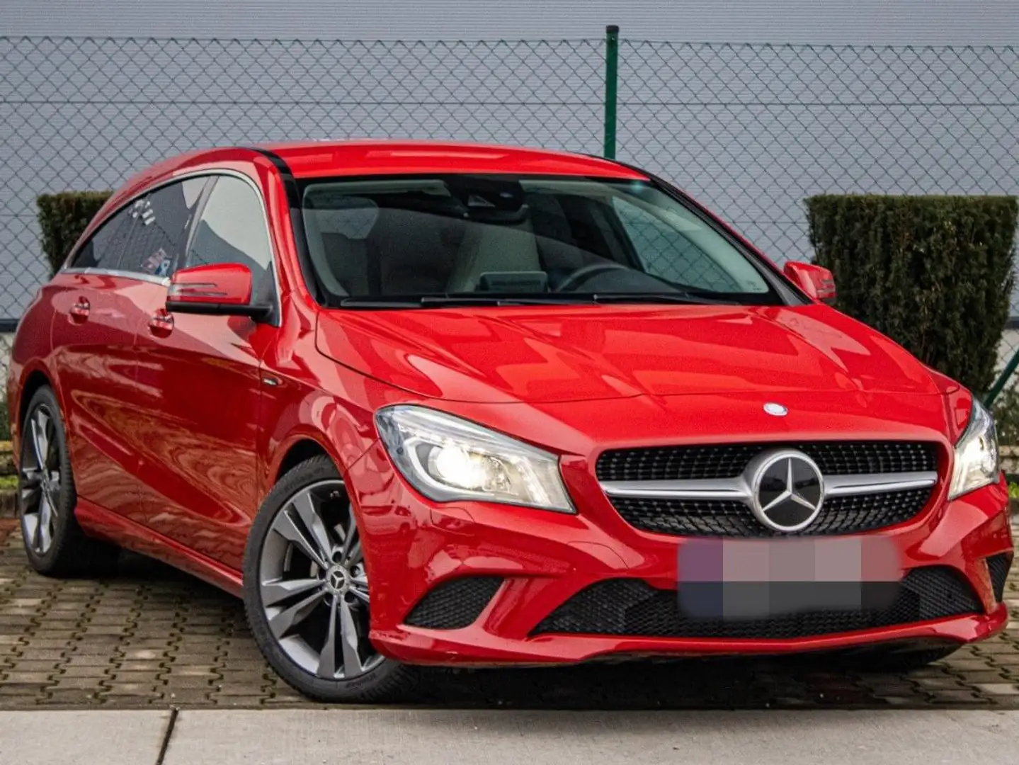 Mercedes-Benz CLA 200 CLA SB 200d 2.2CDI 4Matic 7G-DCT AMG Line Rot - 2