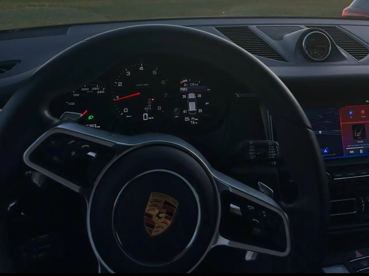 Porsche Macan снимка Porsche Macan