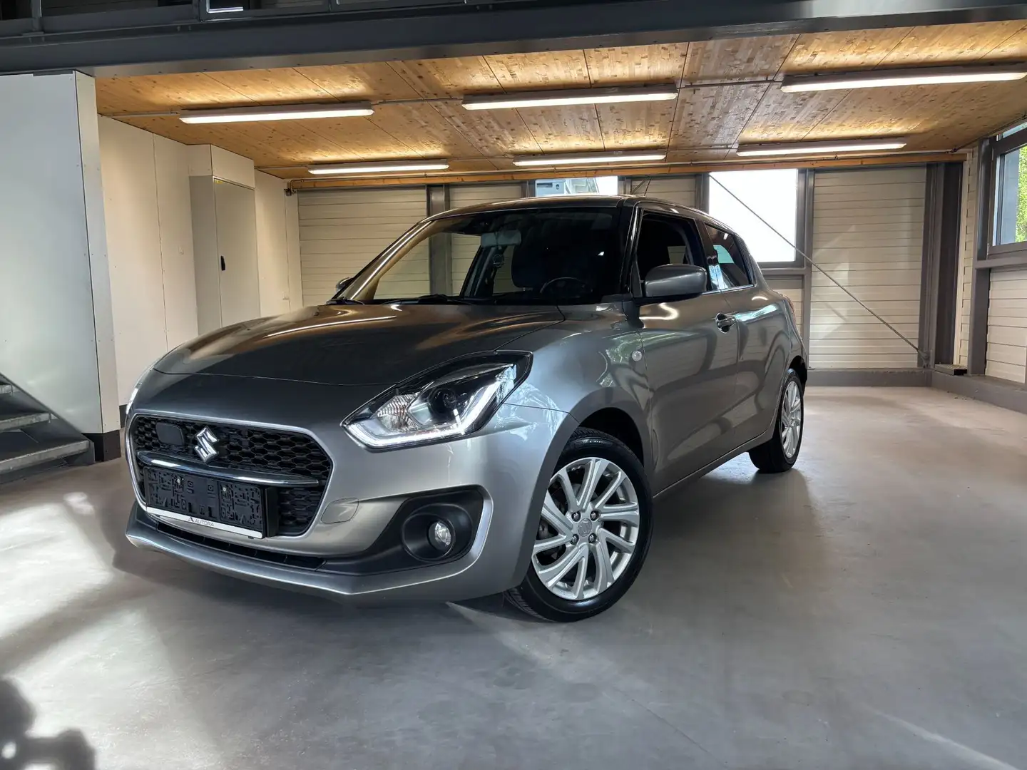 Suzuki Swift 1.2 Dujaljet Clear / Service NEU / Sitzheizung - 1