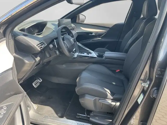Peugeot 5008 view 8