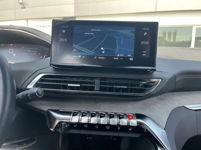 Peugeot 5008 view 12