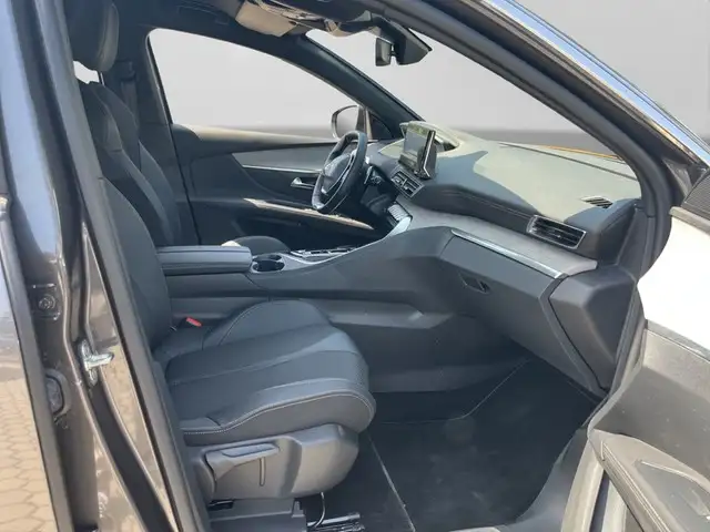 Peugeot 5008 view 9