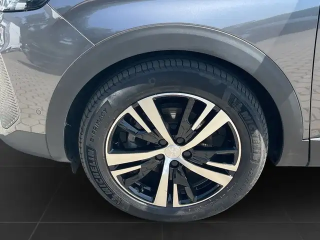 Peugeot 5008 view 7