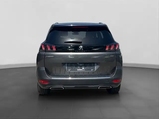 Peugeot 5008 view 4