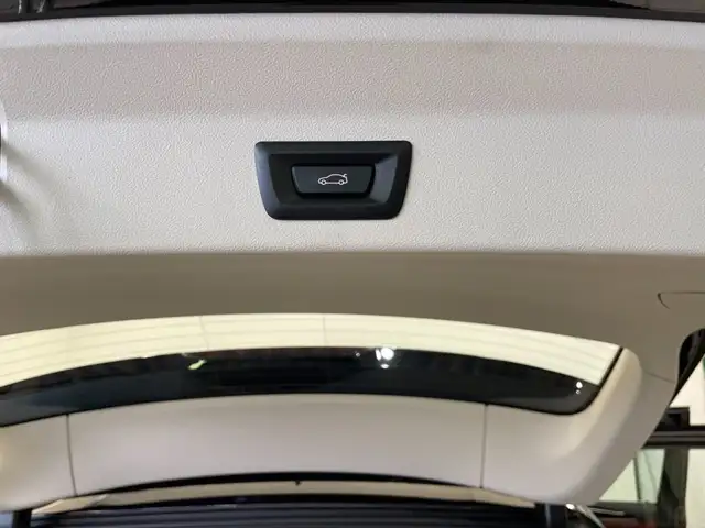 BMW X3 view 9