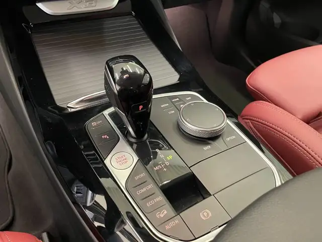 BMW X3 view 10