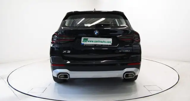 BMW X3 view 4