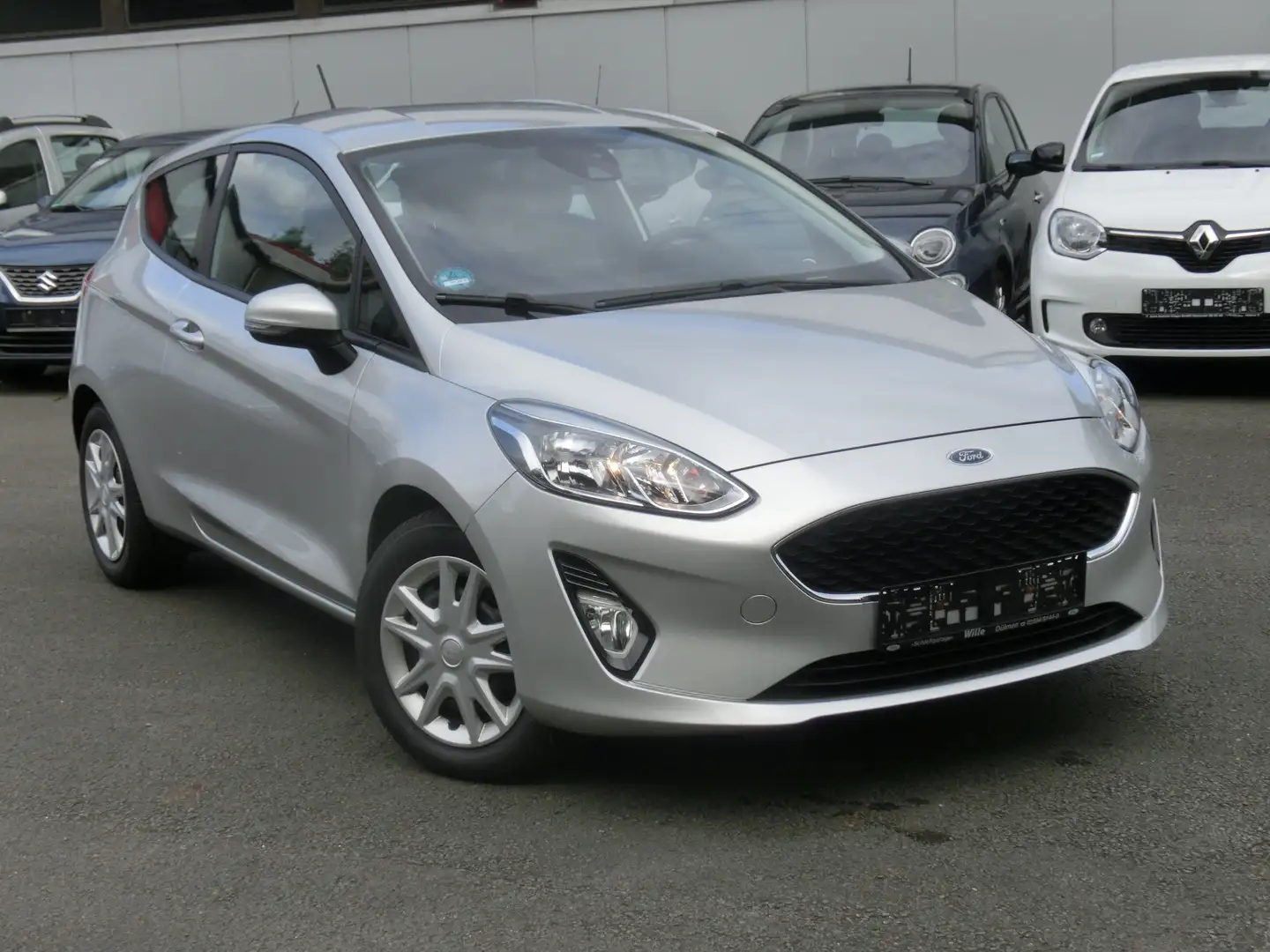 Ford Fiesta 1,5 TDCi Eu6 Cool&Connect/Navi,SHZ,Klima,PDC,3trg Silber - 1